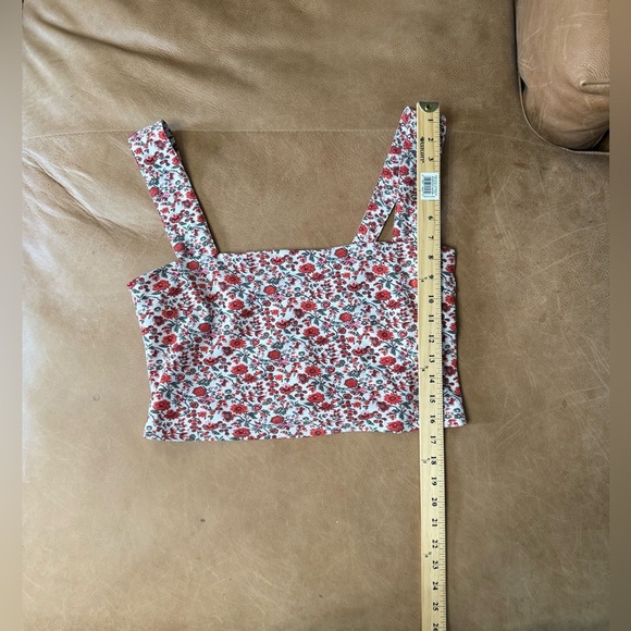 Abercrombie & Fitch Red Floral Crop Top W/ Adjustable Straps Size Large - Picture 3 of 10